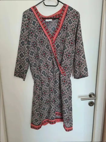 Robe cache cache style cache coeur taille 38