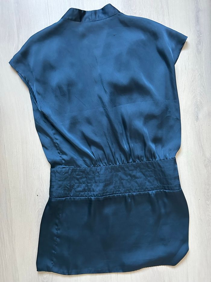 Robe de soirée satinée - photo numéro 2