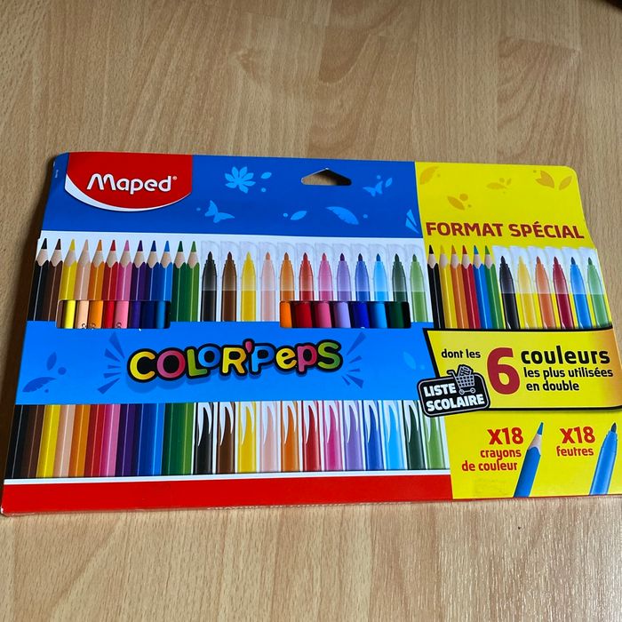Feutres et crayons de couleur