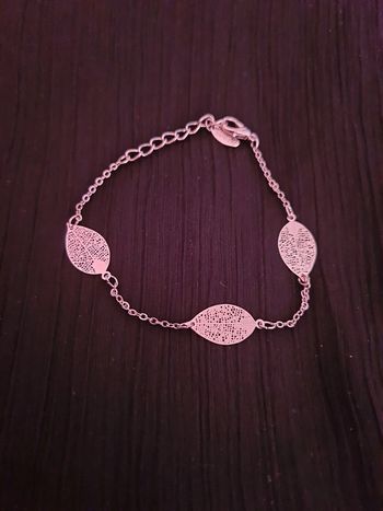 Bracelet feuilles métal argenté neuf
