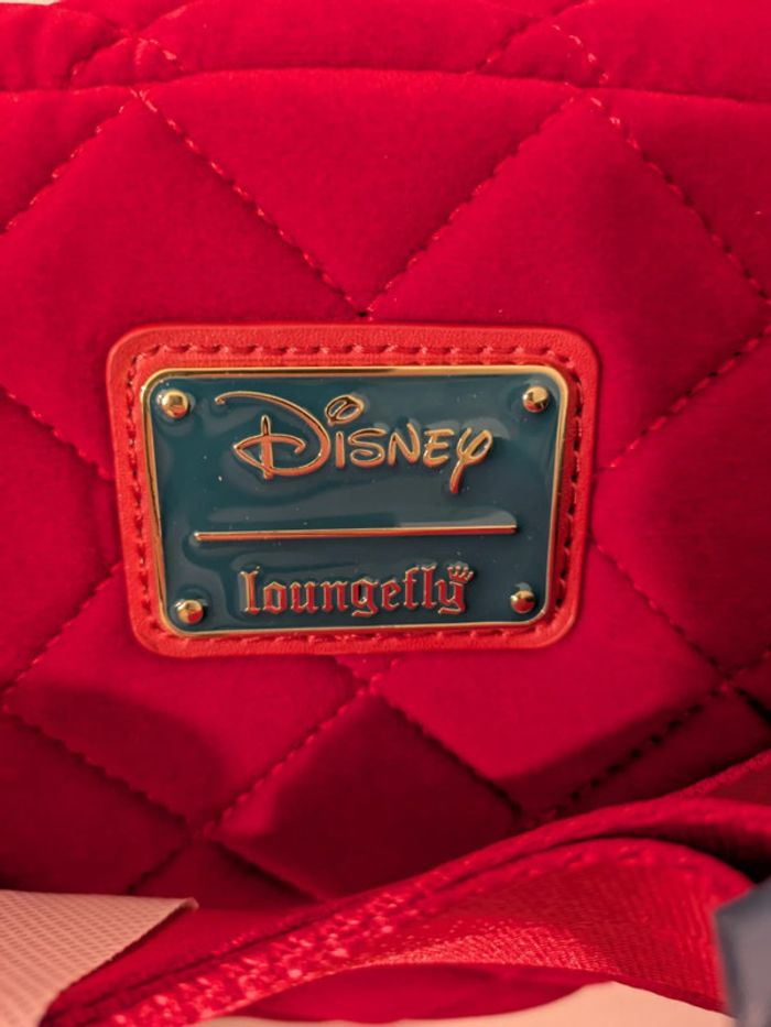 Loungefly Blanche Neige velvet belt bag - photo numéro 3