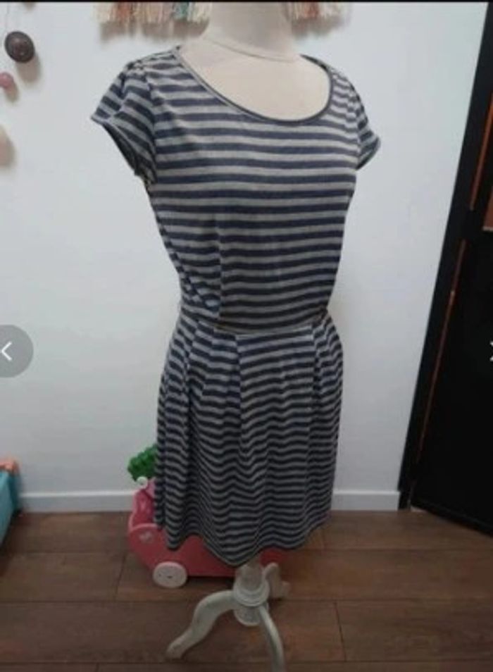 Robe only neuve taille 38