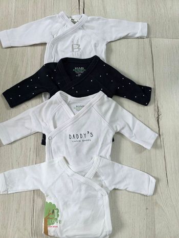 Lot de 4 bodies naissances neufs  (petit bateau...)