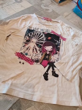 T-shirt manches longues taille 6 ans