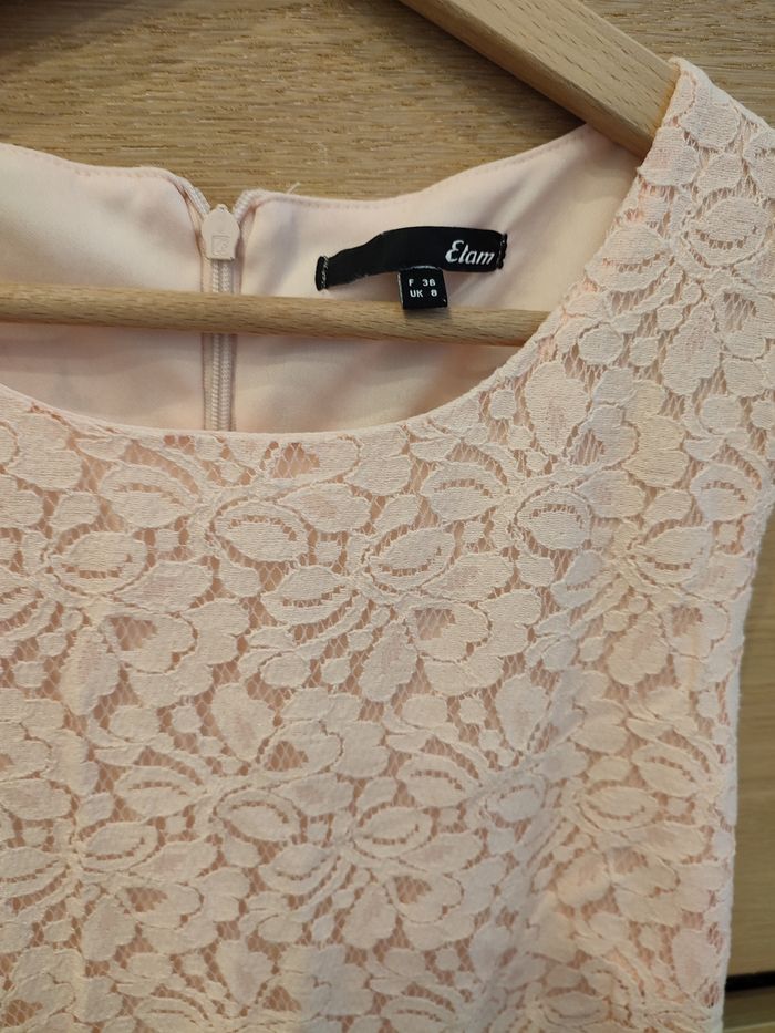 Robe dentelle - photo numéro 2