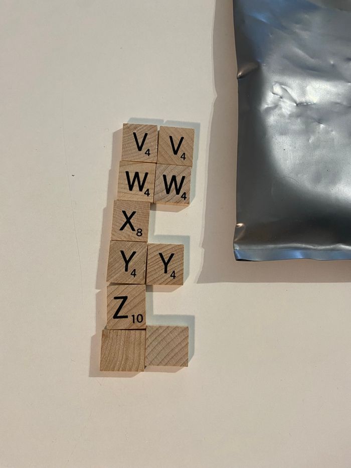 Scrabble en anglais lettres et chevalets en Bois - photo numéro 8