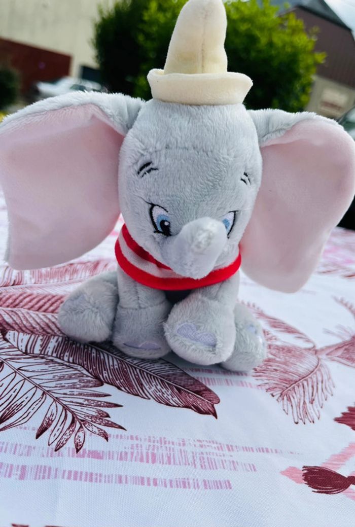 Lot peluches Disney dumbo et bourriquet - photo numéro 4