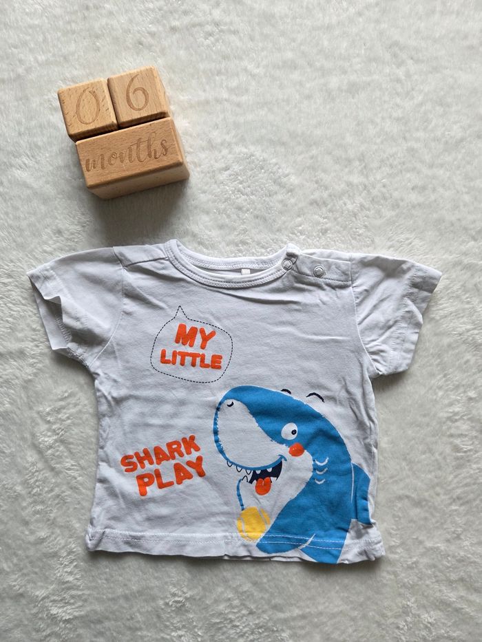 T-shirt requin