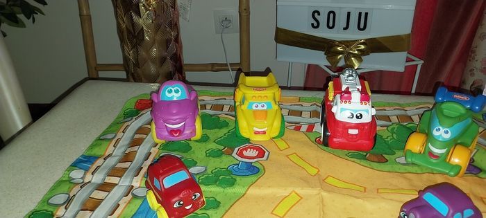 Ensemble véhicules et tapis by Playskool Excellent état - photo numéro 2