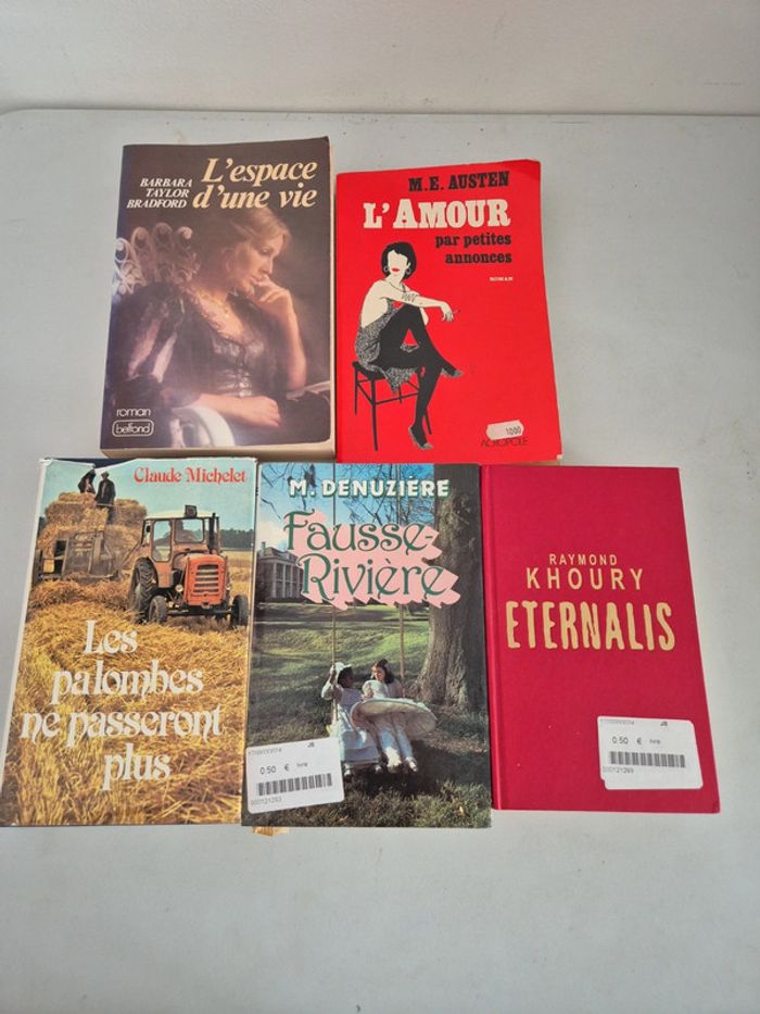 Lot de 5 livres pour 1 euro seulement