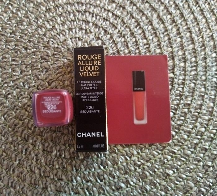 💄 Rouge à lèvres Rouge Allure Liquid Velvet - Neuf ⭐ - photo numéro 5