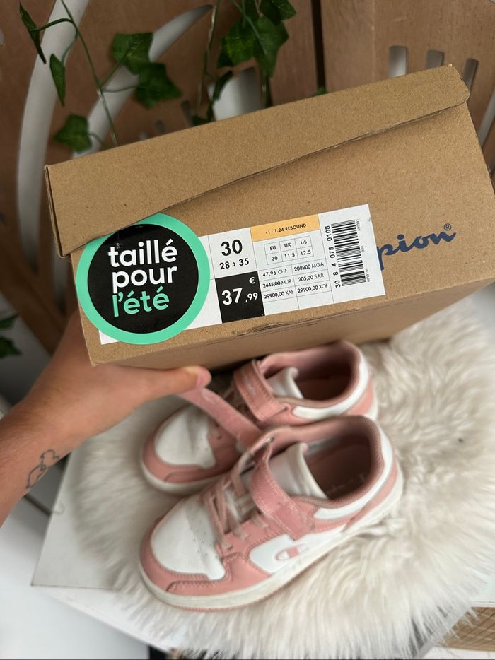 Magnifique chaussures basket rose et blanche de chez Champion en pointure 30 - photo numéro 9