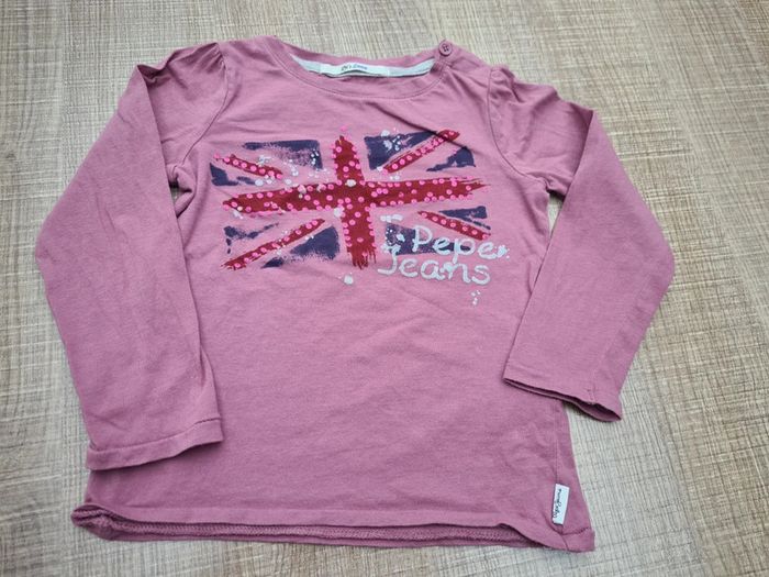 Lot T shirts 2 ans en très bon état - photo numéro 2