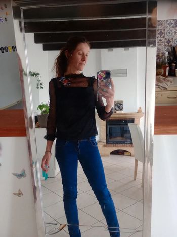 Top femme s dentelle noire broderie  c84