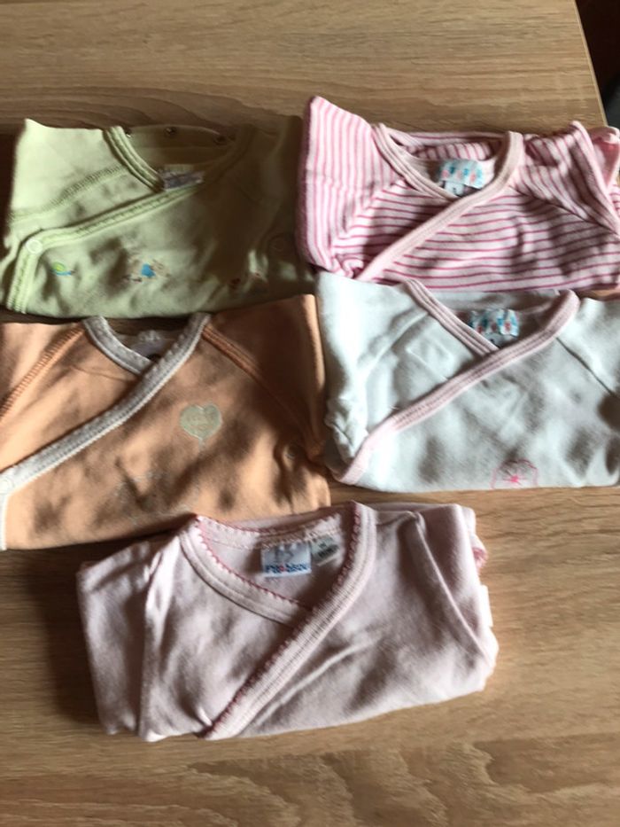 Lot 5 bodies fille 1 mois