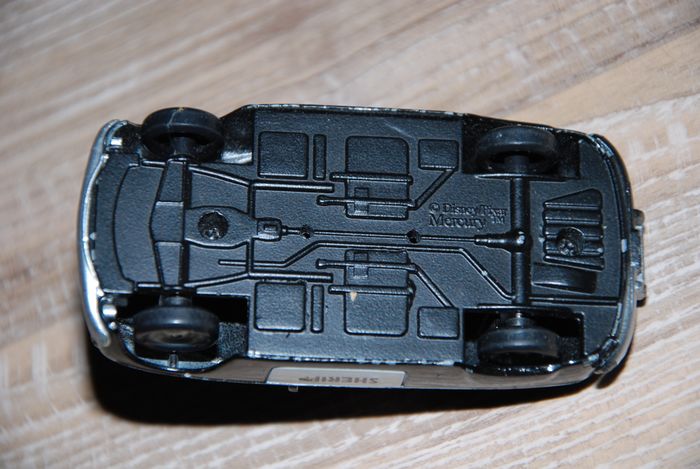 Disney Pixar Cars sheriff mercury Disney Store 1/43 - photo numéro 3