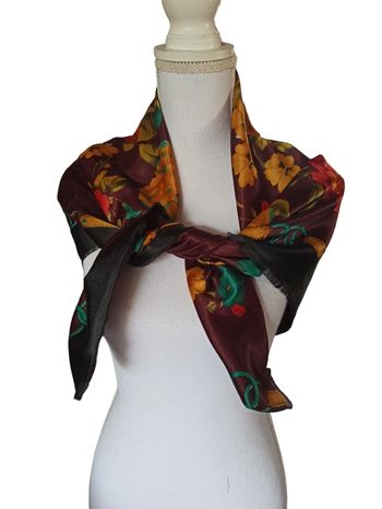 Foulard fleuri