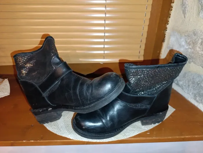 Jolies bottes en cuir véritable les Tropéziennes taille 38 - photo numéro 4