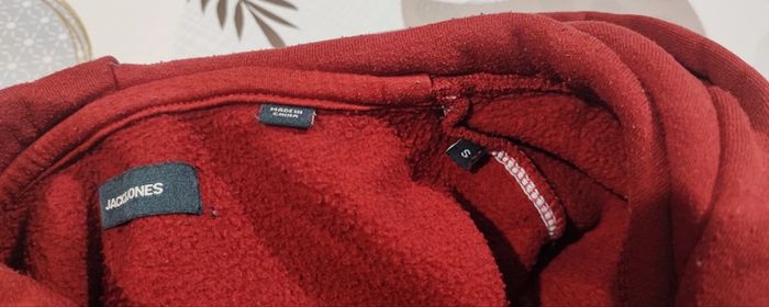 Sweat à capuche bordeaux et noir taille S - photo numéro 2