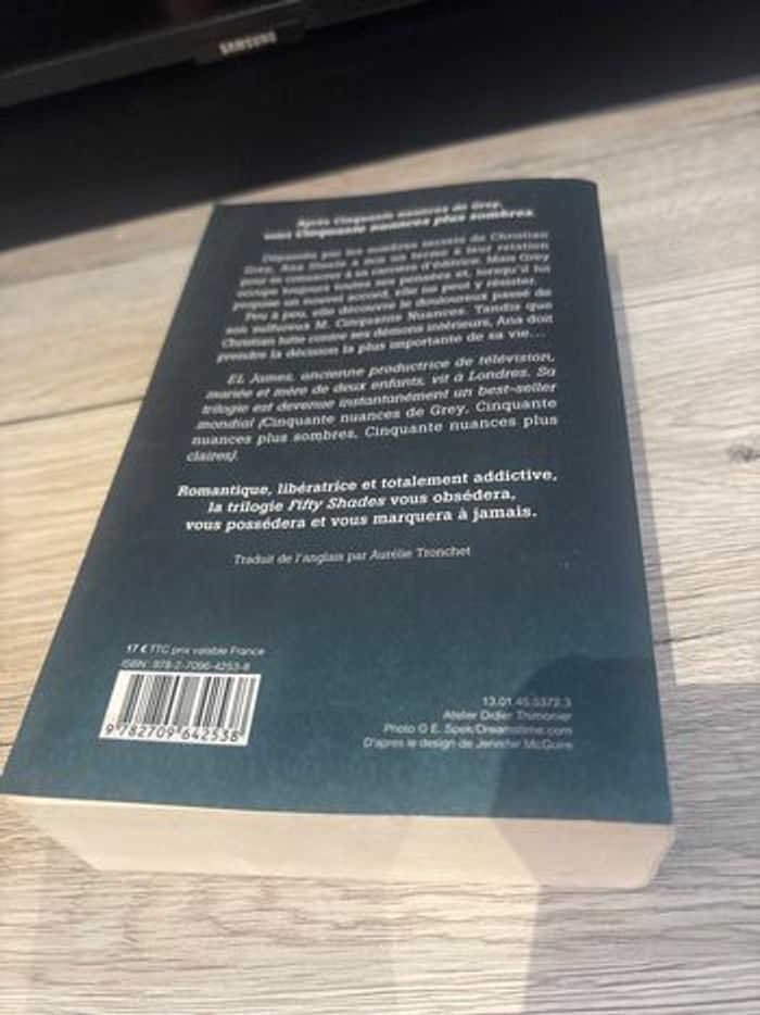 Cinquante nuances plus sombres - EL James - photo numéro 2