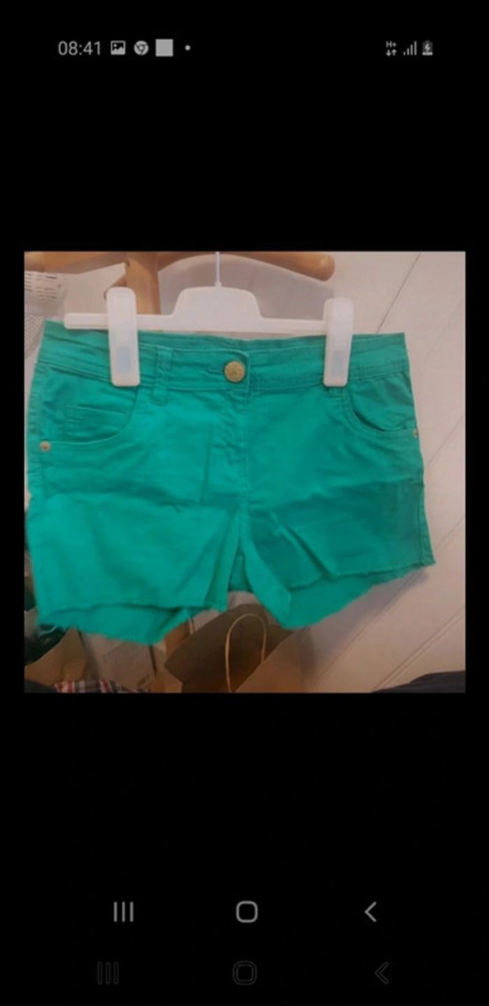 Short vert coton neuf 16 ans