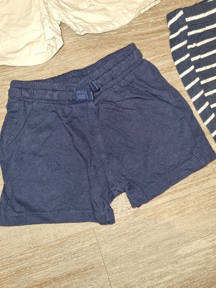 Lots shorts salopette 6mois - photo numéro 2