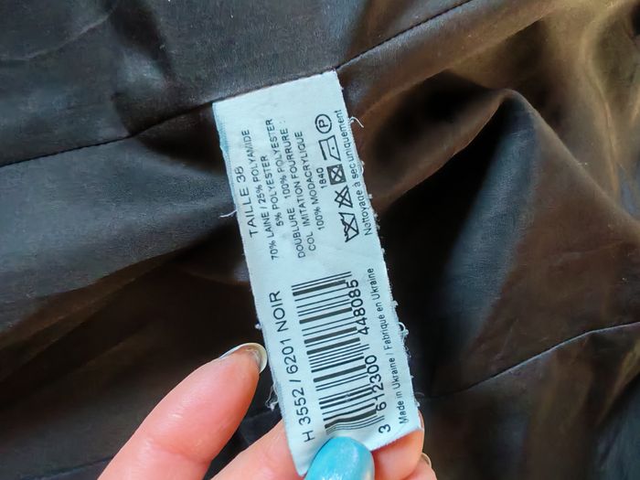 Manteau noir à capuche amovible Monoprix taille 38 made in Ukraine - photo numéro 6