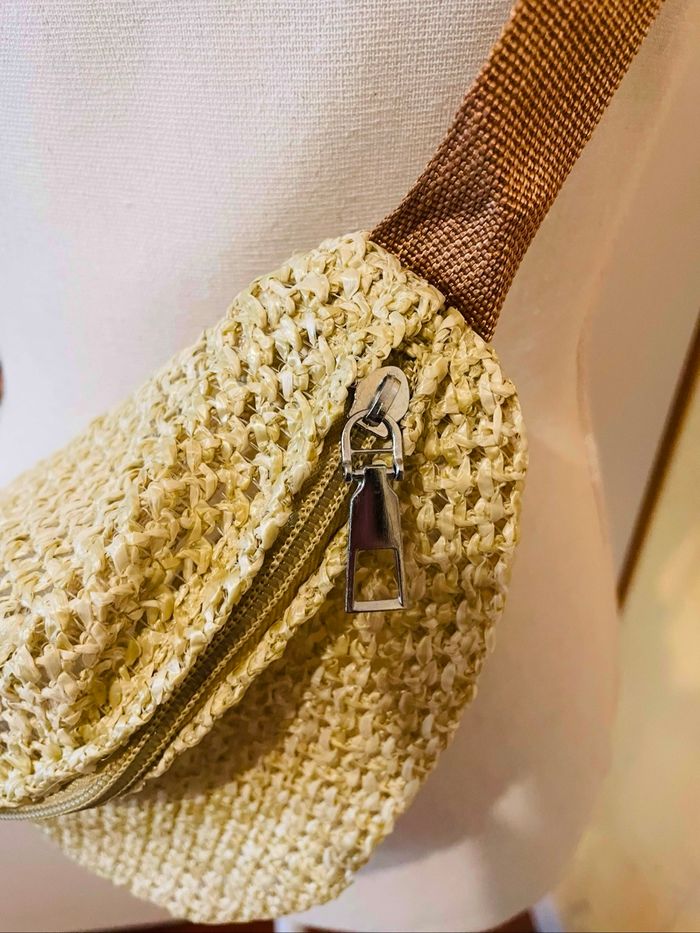Magnifique sac banane neuf - photo numéro 5