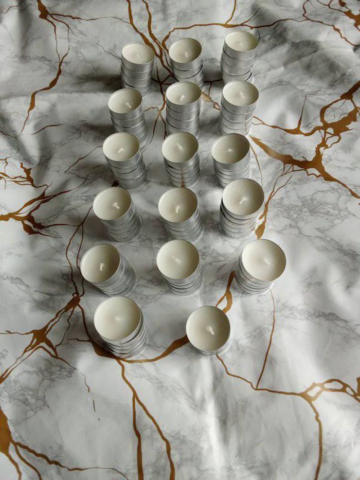 Lot de 83 bougies chauffe plat