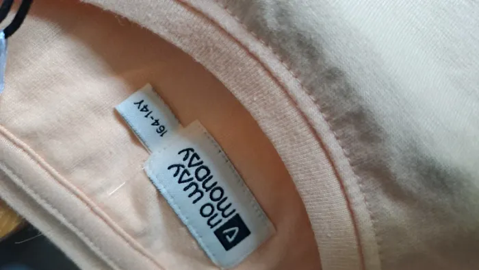 T shirt neuf taille 14 ans - photo numéro 4