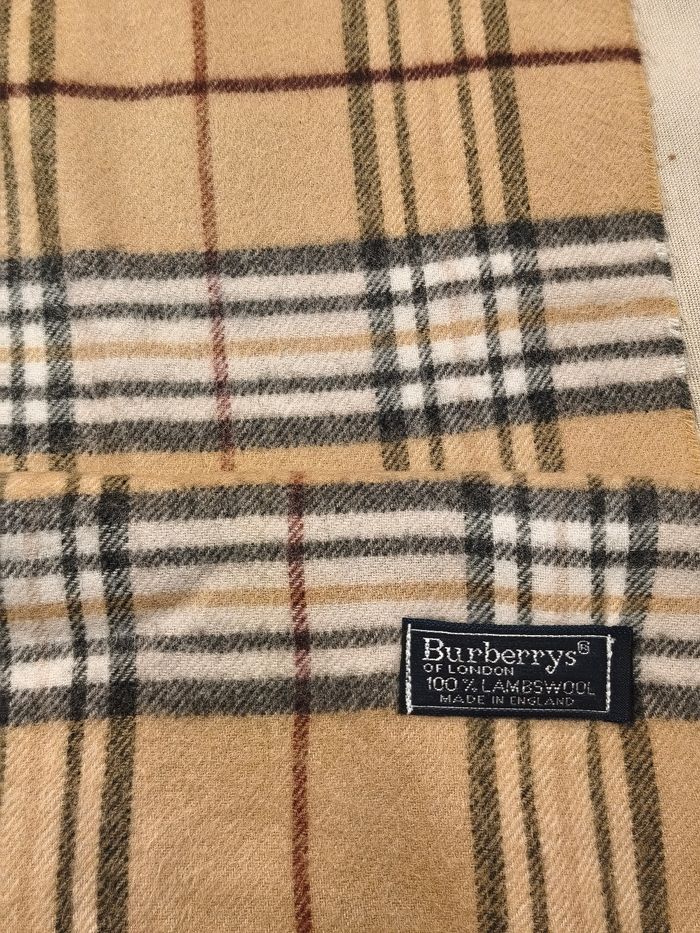 Écharpe Burberry - photo numéro 2