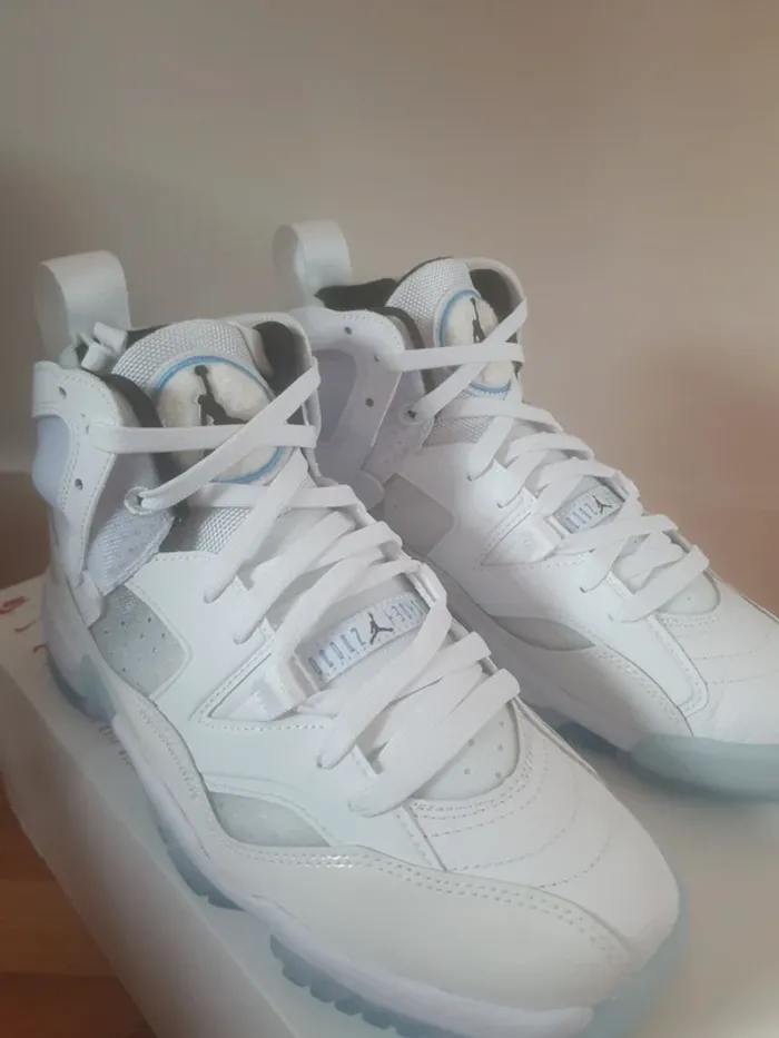 Nike Jordan Jumpman "full white"(40) - photo numéro 3