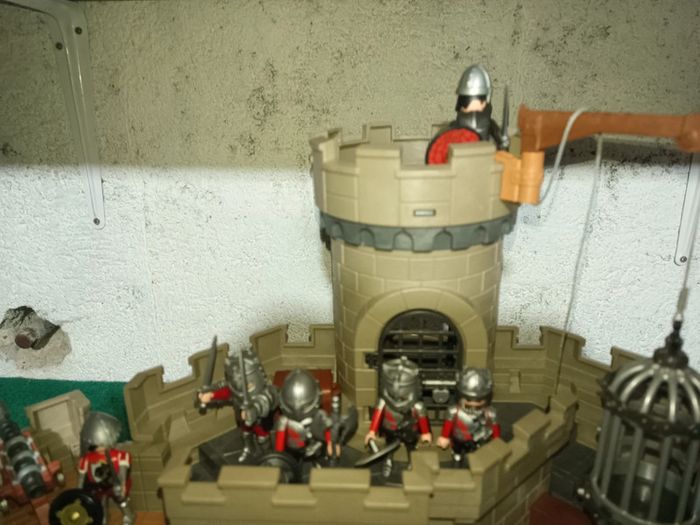Château playmobil 6001" citadelle des chevaliers de l'aigle" - photo numéro 2