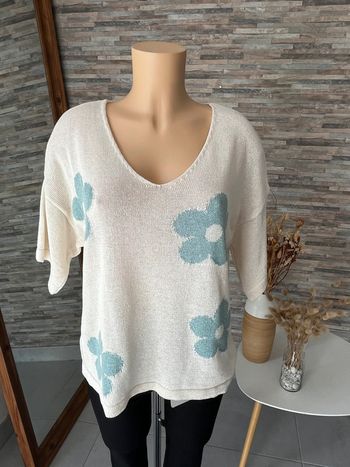 Pull léger fleuri