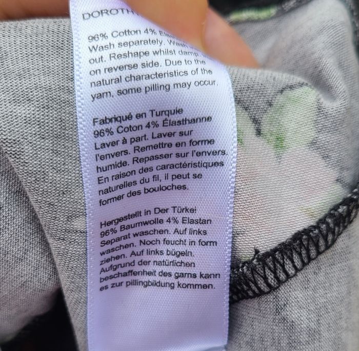 Robe cache-coeur - photo numéro 4