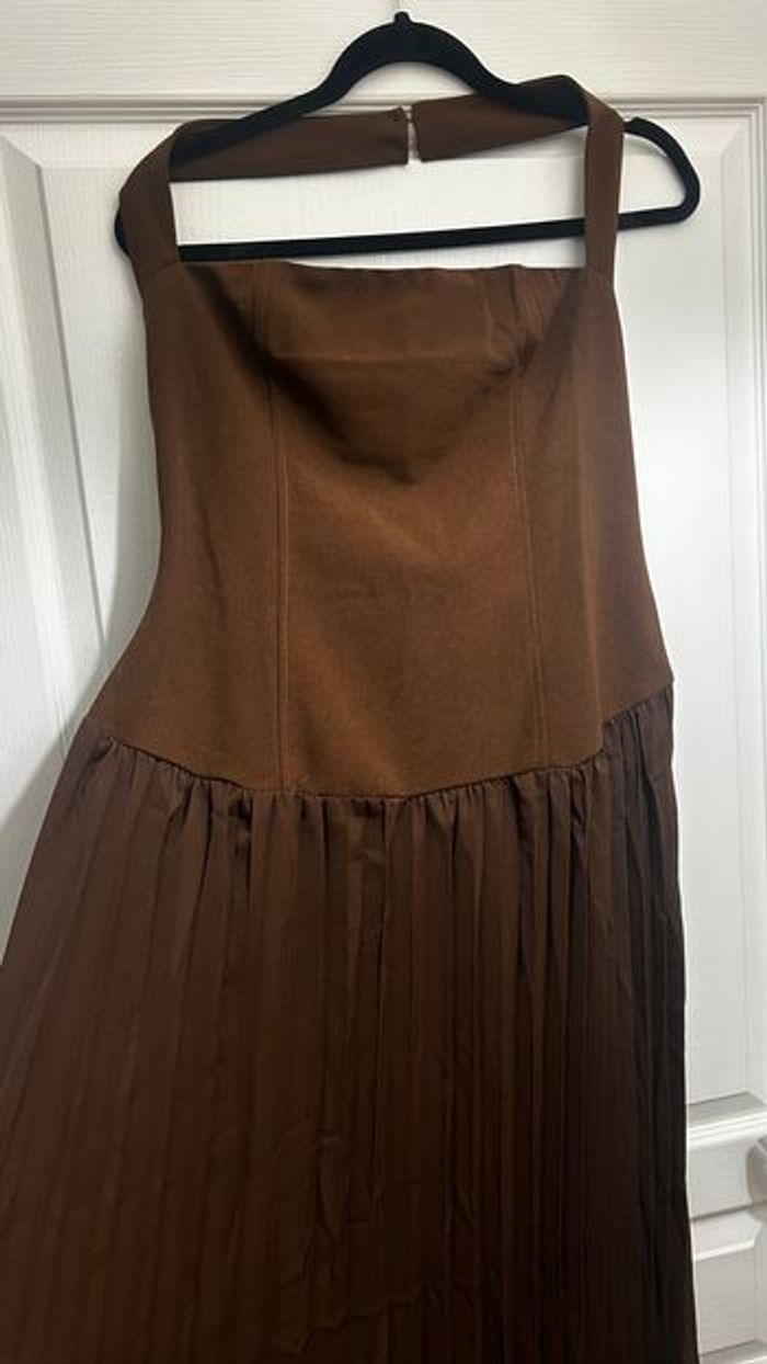 Robe marron - photo numéro 2