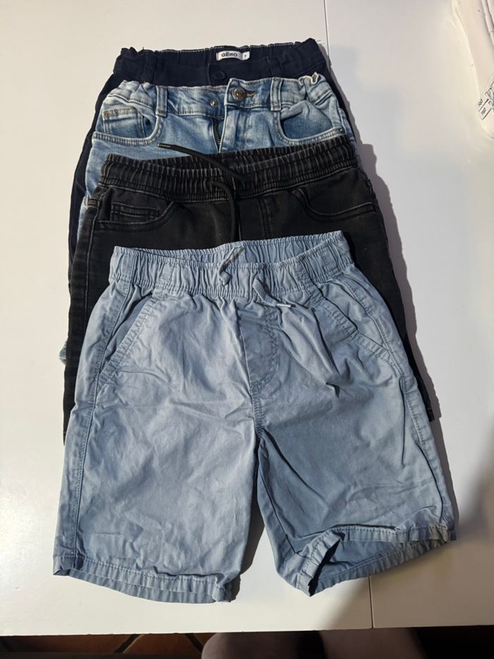 Lot de 4 shorts taille 7 ans garçon