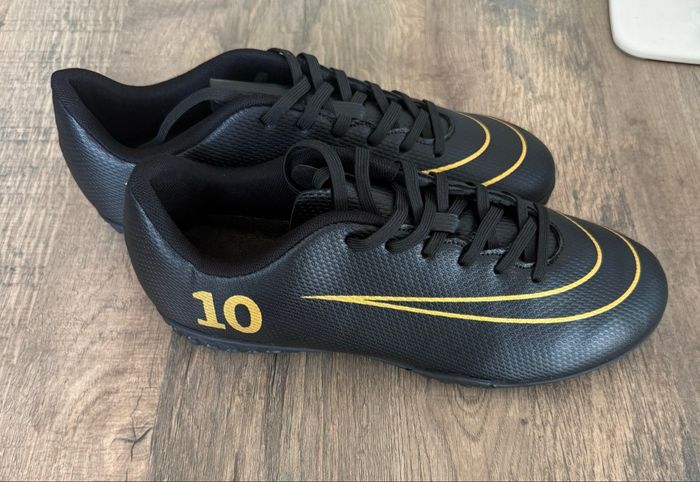 Chaussures de foot 44 - photo numéro 3