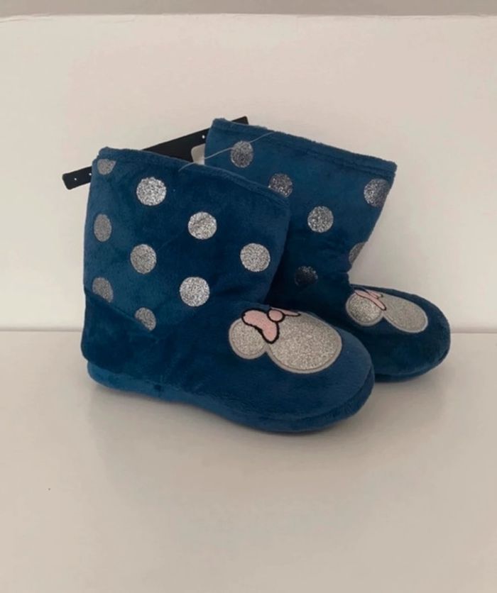 Chausson botte neuf disney Minnie pantoufle 31 - photo numéro 2