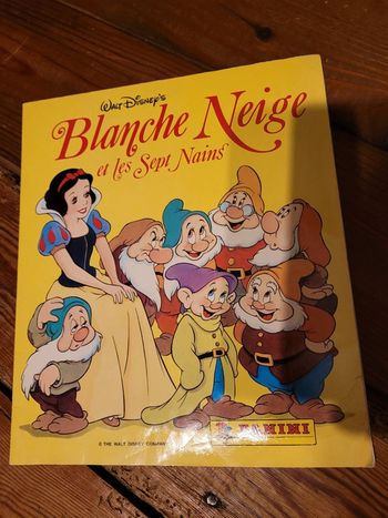 Album Panini complet Disney Blanche Neige et les 7 nains stickers autocollants collection