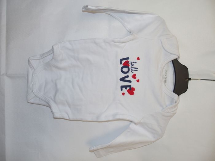 3 bodies fille T.9 mois - photo numéro 2