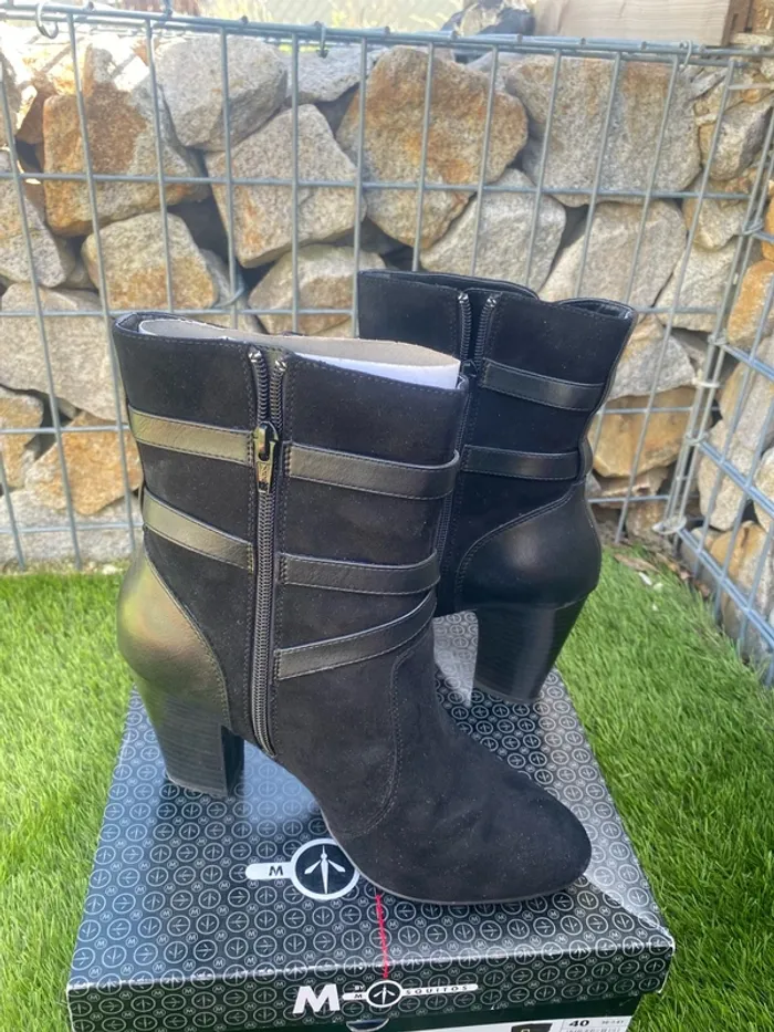 Bottines noires Taille 40 - photo numéro 7