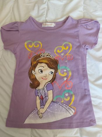 Tee-shirt fille taille 120cm (7ans)