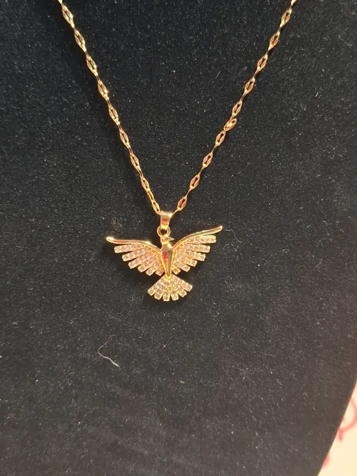 Magnifique collier femme neuf Aigle