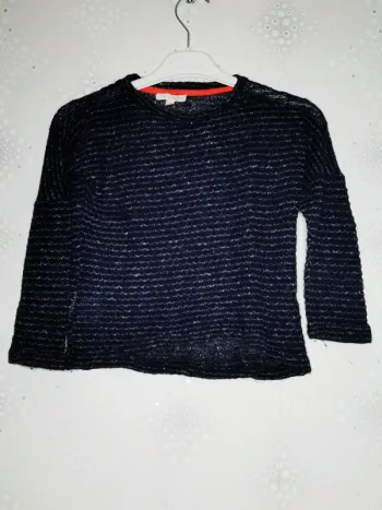 D4257 - pull fille 6 ans