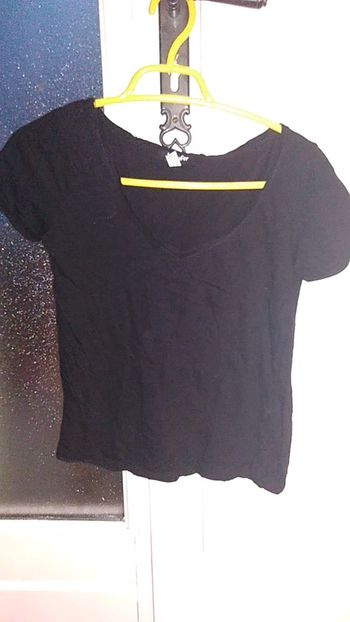 Tee-shirt noir col v Xs