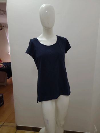 T shirt avec poche a la poitrine bleu marine taille L Kiabi