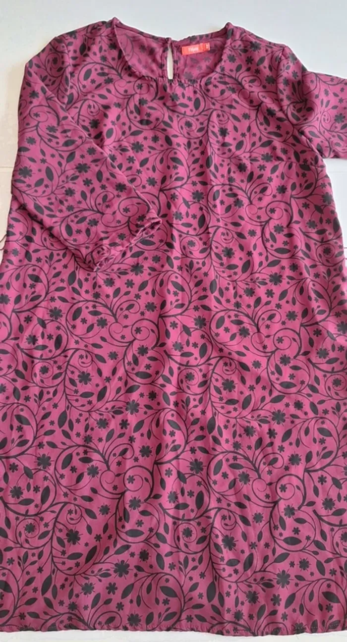 Robe noir et rouge taille 42 - photo numéro 2