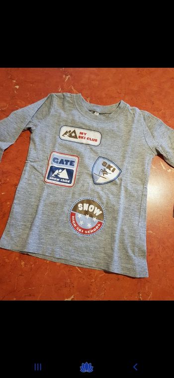 T.shirt garçon taille 24 mois