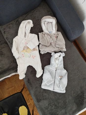 Lot trois manteaux chauds